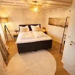 Apartman Gartenwohnung-terrasse-3 Schlafzimmer-85zolltv-arcade